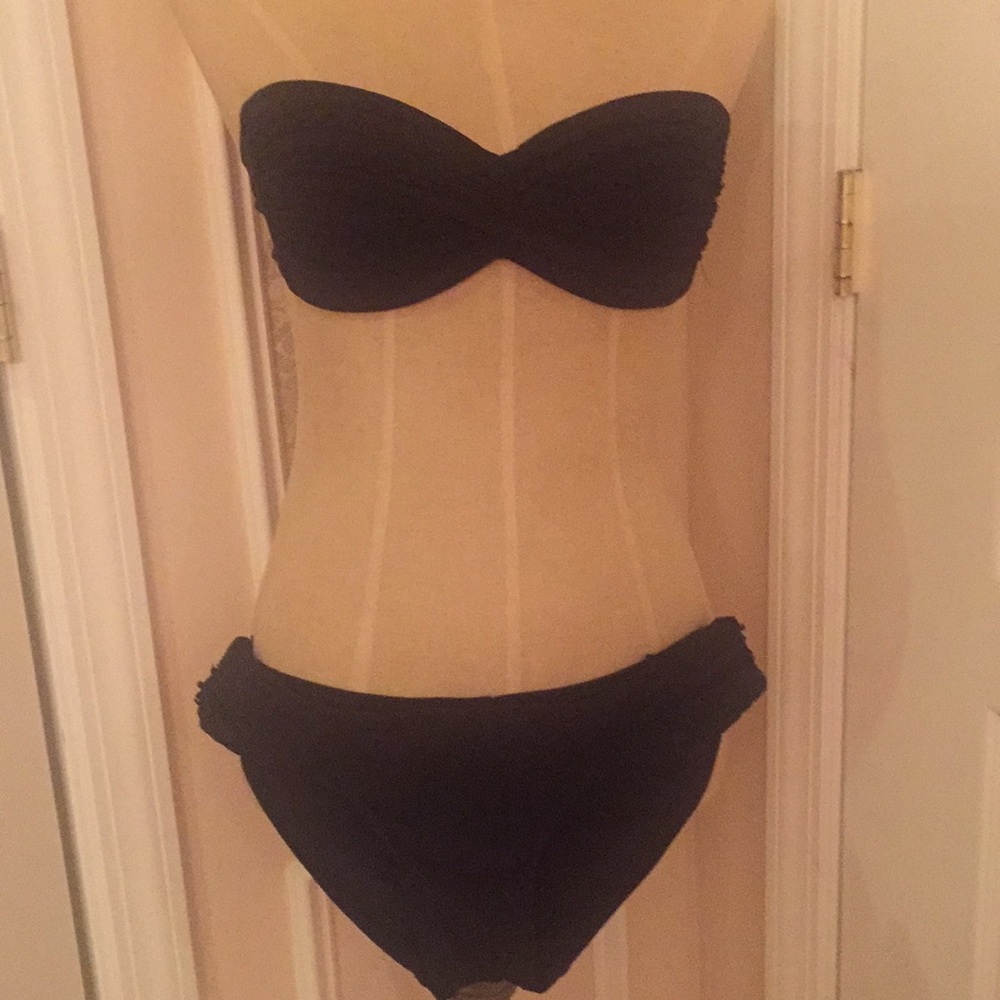 Robin Piccone 2 piece bathing suit